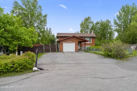 10840 Goodpaster Cir, Eagle River, AK 99577