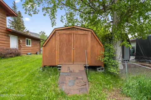 10840 Goodpaster Cir, Eagle River, AK 99577 photo 7