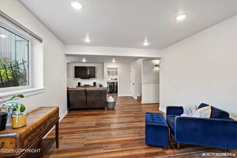 Living - 8727 Turlock Dr, Eagle River, AK 99577 photo 7 of 7
