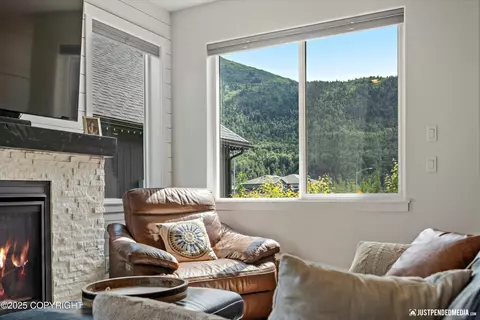 Living - 8727 Turlock Dr, Eagle River, AK 99577 photo 5 of 7