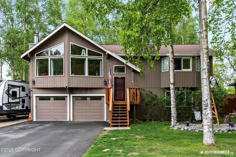 9806 Niltina Ln, Eagle River, AK 99577