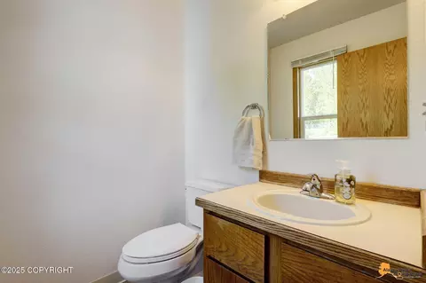 8122 E 32nd Ave, Anchorage, AK 99504 photo 27