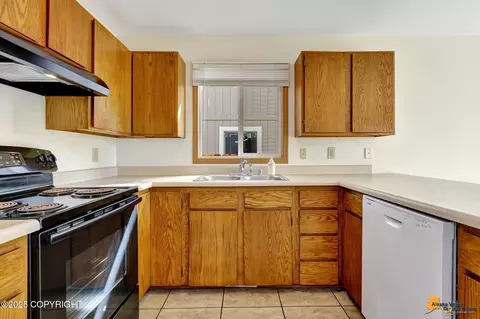 8122 E 32nd Ave, Anchorage, AK 99504 photo 26