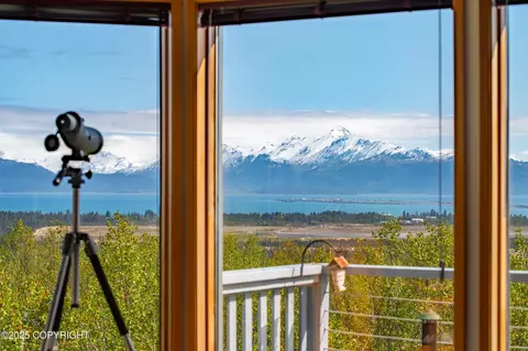 2435 Paradise Pl, Homer, AK 99603