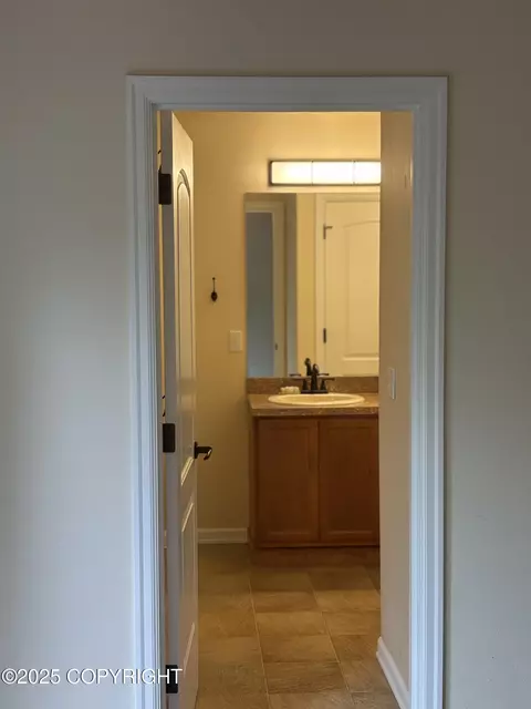 Bath - 13125 W Curry Ridge Cir, Eagle River, AK 99577 photo 4 of 5