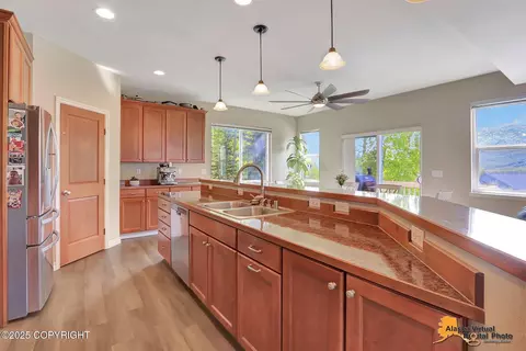 Kitchen - 20532 Pine Crest Ln, Eagle River, AK 99577 photo 4 of 6