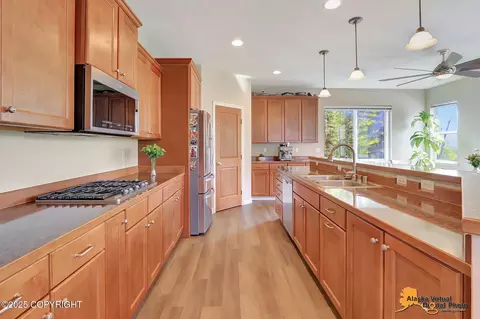 Kitchen - 20532 Pine Crest Ln, Eagle River, AK 99577 photo 3 of 6