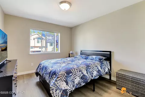 Bedroom - 20532 Pine Crest Ln, Eagle River, AK 99577 photo 5 of 6