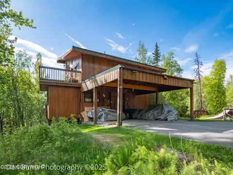 11730 Broadwater Dr, Eagle River, AK 99577 photo 4