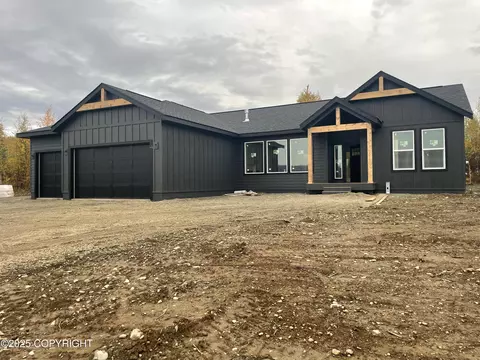 4402 W Ridge Line Dr, Wasilla, AK 99623