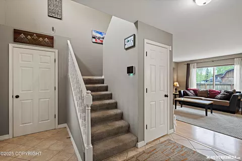 8331 E 12th Ct, Anchorage, AK 99504 photo 8