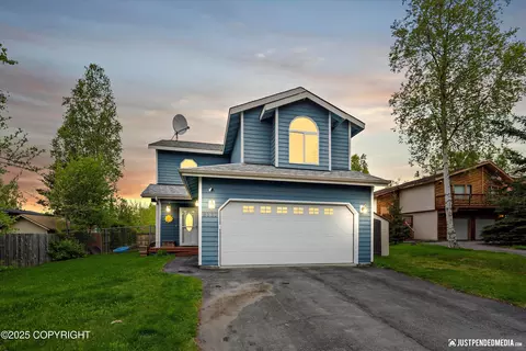 8331 E 12th Ct, Anchorage, AK 99504