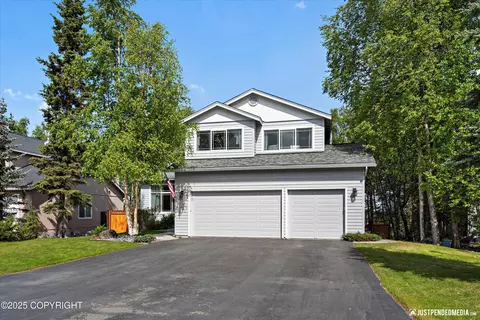 17103 Yellowstone Dr, Eagle River, AK 99577
