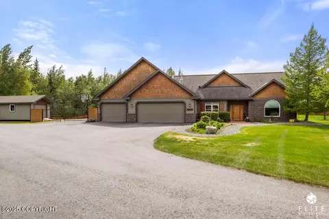 3836 E Country Field Cir, Wasilla, AK 99654