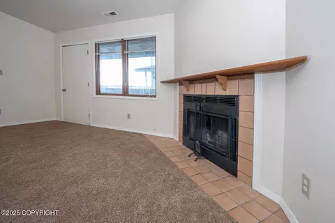Living - 4063 E 20th Ave # D54, Anchorage, AK 99508 photo 3 of 3
