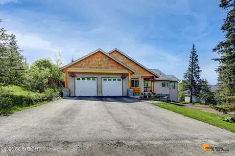 6800 Cloudcroft Ln, Anchorage, AK 99516