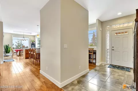 6800 Cloudcroft Ln, Anchorage, AK 99516 photo 4