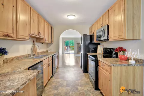 4147 Hampton Dr # 10D, Anchorage, AK 99504 photo 6