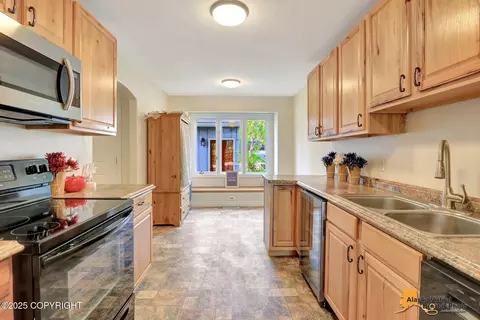 4147 Hampton Dr # 10D, Anchorage, AK 99504 photo 11