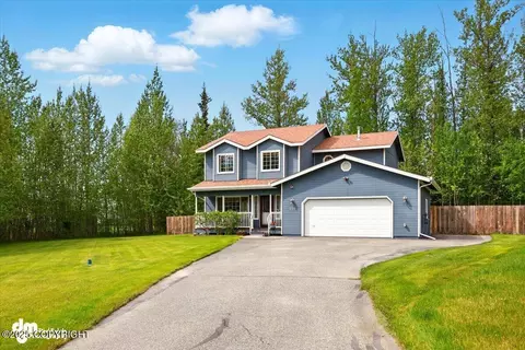 500 S Daysha Cir, Palmer, AK 99645