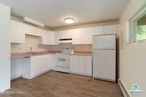 Kitchen - 4477 Panther Dr, Eagle River, AK 99577 photo 4 of 4