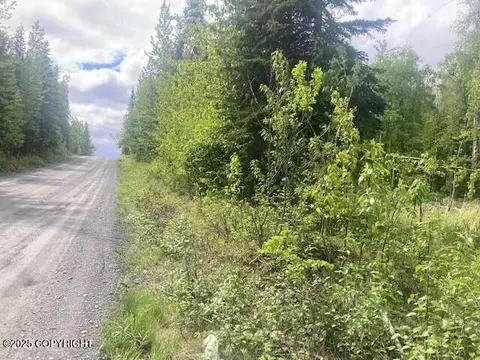 32677 Salmon Run Dr, Soldotna, AK 99669