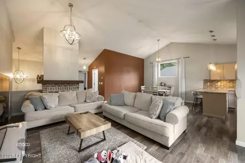 19113 Sarichef Loop, Eagle River, AK 99577