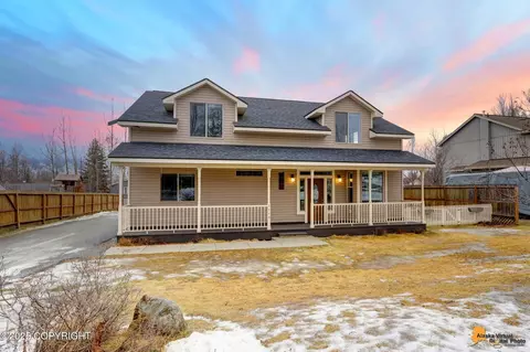 7740 Hacienda Dr, Anchorage, AK 99507