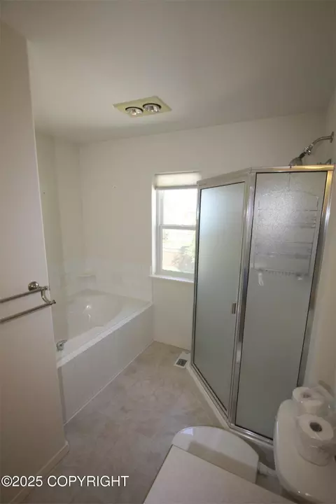 Bath - 1932 Casey Cusack Loop, Anchorage, AK 99515 photo 2 of 4