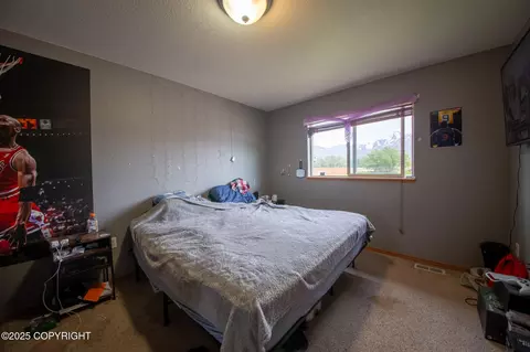 Bedroom - 14028 E Jersey Loop, Palmer, AK 99645 photo 3 of 4