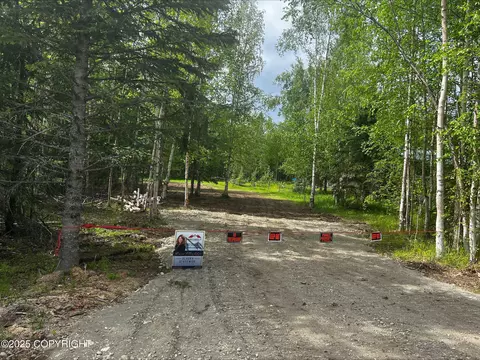 4150 N El Taino Dr, Wasilla, AK 99623