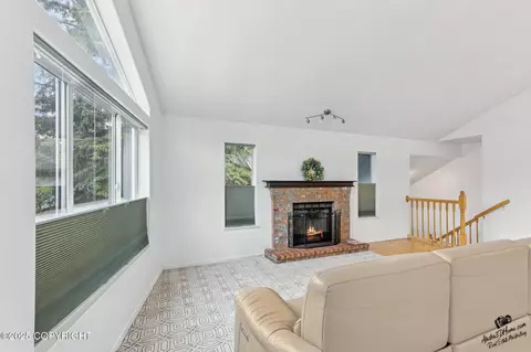 Living - 19002 Mountain Point Cir, Eagle River, AK 99577 photo 2 of 3