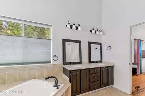 Bath - 19002 Mountain Point Cir, Eagle River, AK 99577 photo 3 of 5