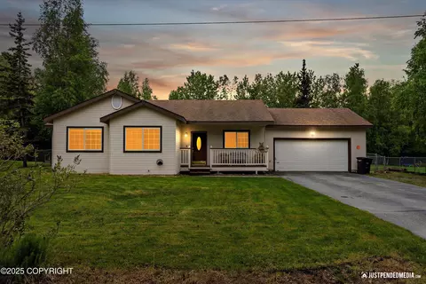 4470 E Birchwood Dr, Wasilla, AK 99654