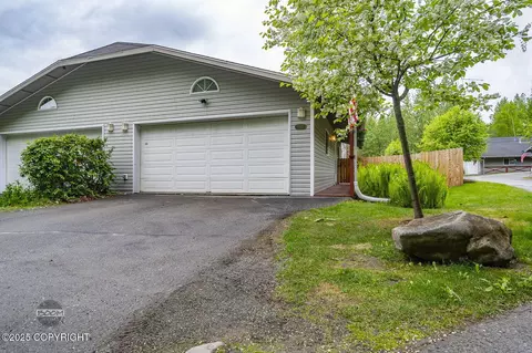 16627 River Heights Loop, Eagle River, AK 99577