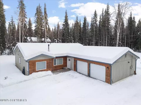 2925 Maurice Ave, North Pole, AK 99705