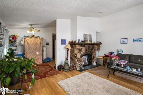 Living - 310 312 Bolin St, Anchorage, AK 99504 photo 2 of 4