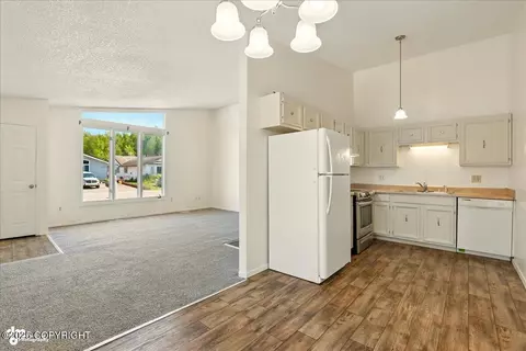 Living - 310 312 Bolin St, Anchorage, AK 99504 photo 4 of 4
