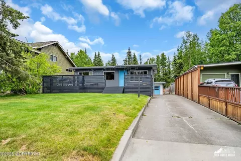 1601 Bannister Dr, Anchorage, AK 99508