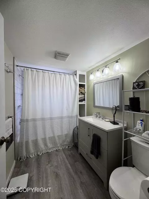 Bath - 425 Fourth Ave, Seward, AK 99664 photo 3 of 4