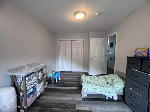 Bedroom - 425 Fourth Ave, Seward, AK 99664 photo 10 of 11