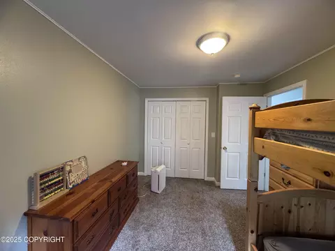 Bedroom - 425 Fourth Ave, Seward, AK 99664 photo 6 of 11
