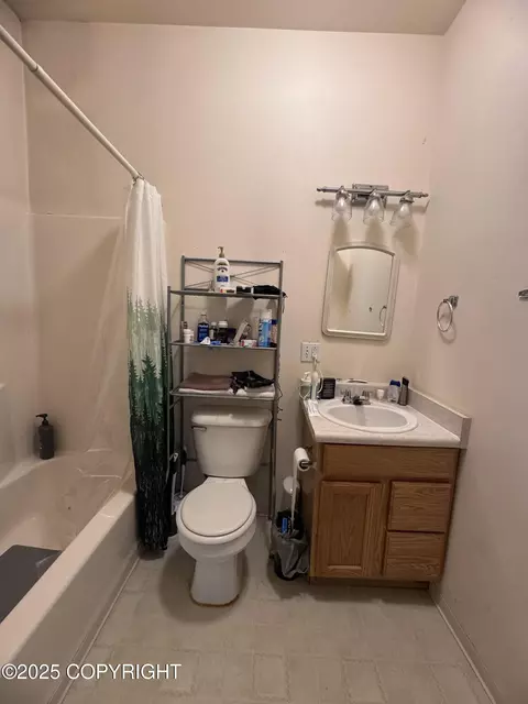 Bath - 425 Fourth Ave, Seward, AK 99664 photo 2 of 4