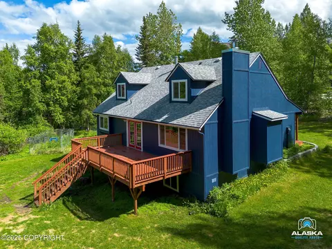 18864 Mountain Rd, Chugiak, AK 99567