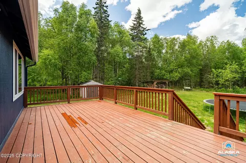 Exterior - 18864 Mountain Rd, Chugiak, AK 99567 photo 10 of 12