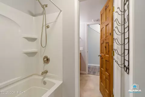 Bath - 18864 Mountain Rd, Chugiak, AK 99567 photo 2 of 3