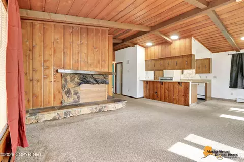 Living - 268 Fireoved Dr, Anchorage, AK 99508 photo 2 of 4