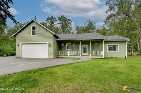 7664 N Showers St, Palmer, AK 99645