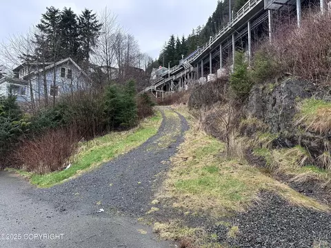 118 Elliot St, Ketchikan, AK 99901