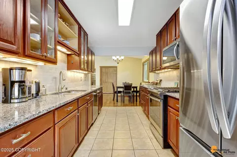 Kitchen - 12944 Ridgeview Dr, Anchorage, AK 99516 photo 4 of 5